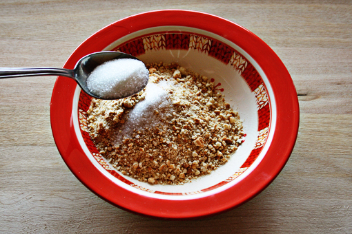 strawberry-parfait-mixing-crumbs-with-sugar.jpg
