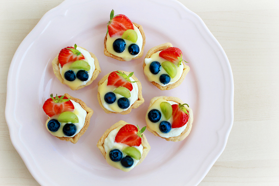 summer-mini-fruit-tarts-recipe