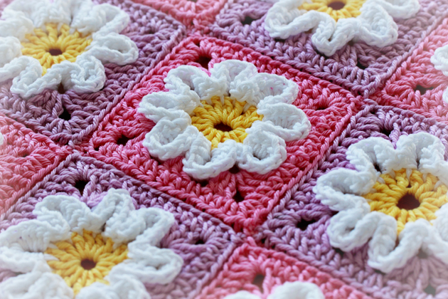 crochet-3D-squares-3.jpg