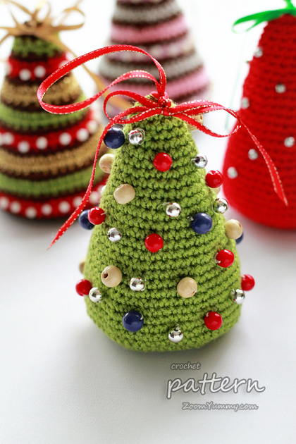crochet pattern - little Christmas trees