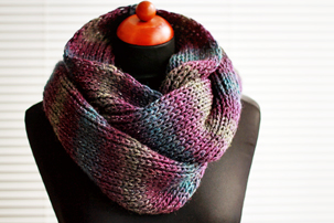 Simple Knit Infinity Scarf (FREE TUTORIAL) simple knit infinity scarf tutorial