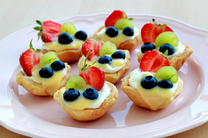Summer Mini Fruit Tarts summer-mini-fruit-tarts