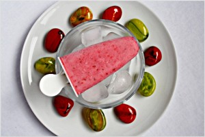 Strawberry Yogurt Popsicle strawberry yogurt popsicle recipe with step by step pictures, ingredients, pictures, recipe, images