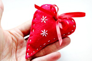 Felt Ornaments felt ornaments, how to make felt ornaments, pictures, images, felt Christmas tree