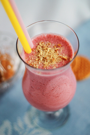 Strawberry Cheesecake Smoothie strawberry-cheesecake-smoothie
