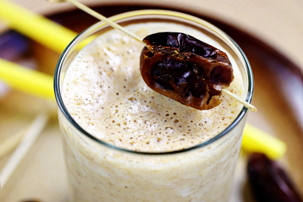 Vanilla Date Smoothie Vanilla Date Smoothie